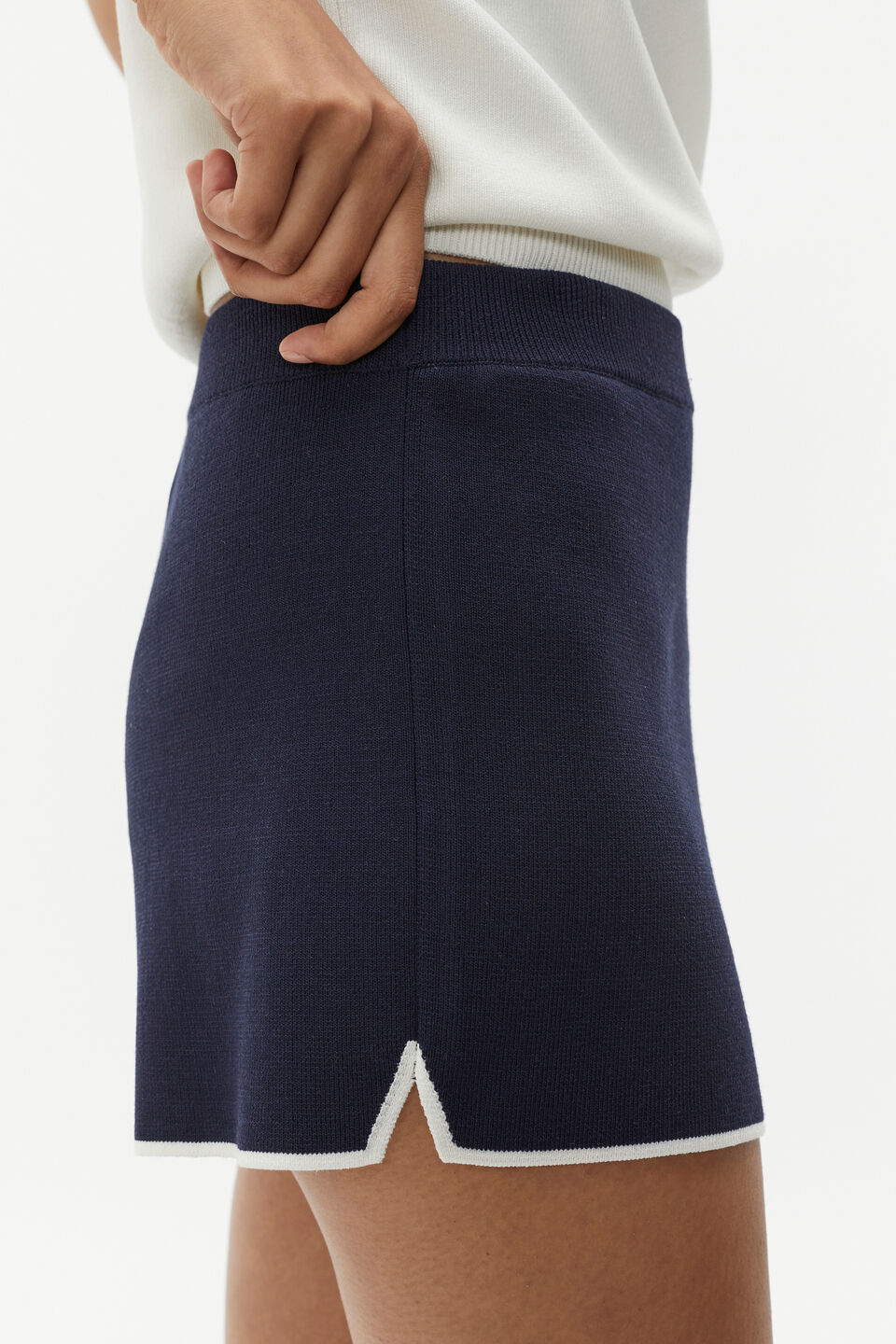 Crepe Knit Contrast Short  Midnight Sky