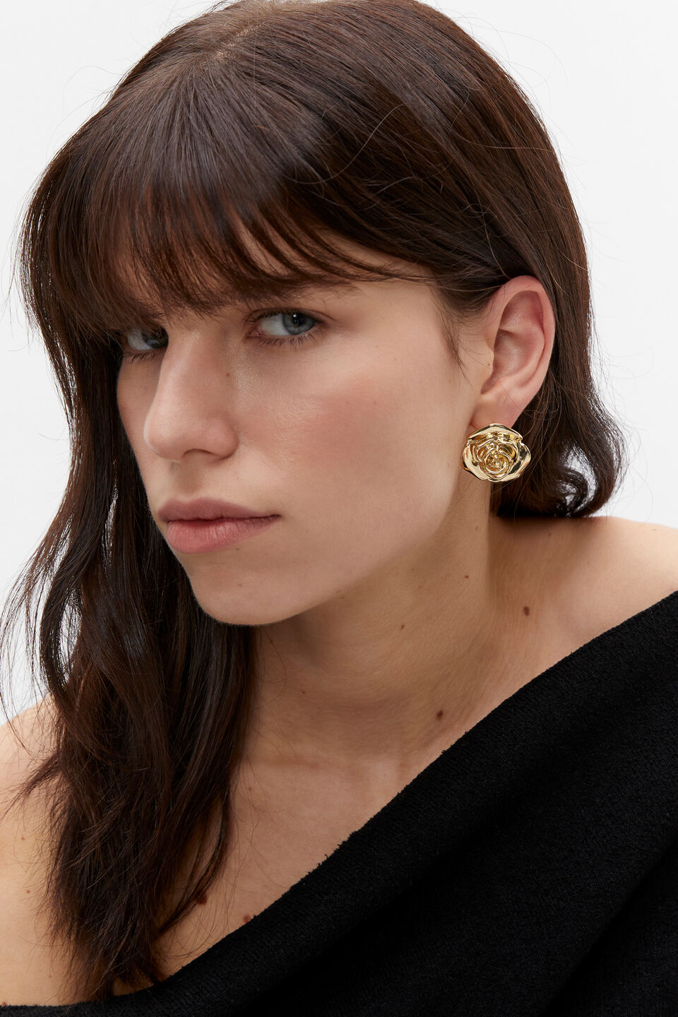 Rosette Stud  Gold
