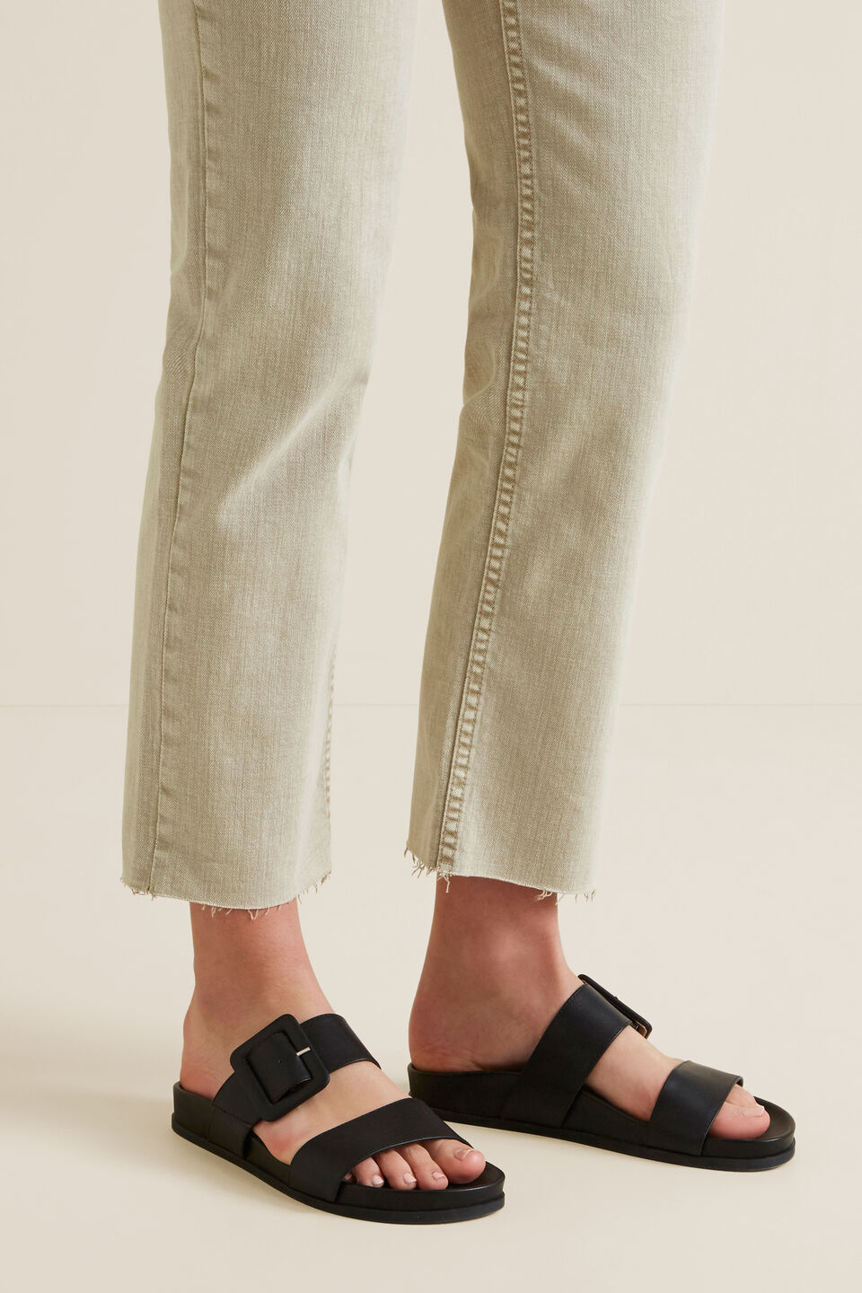 Lilly Footbed Sandal  