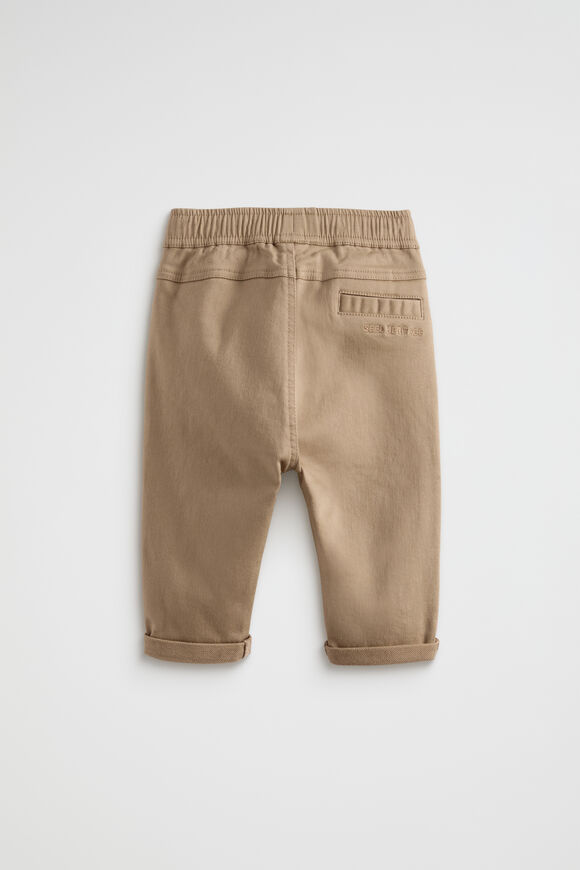 Core Logo Chino  Biscotti  hi-res