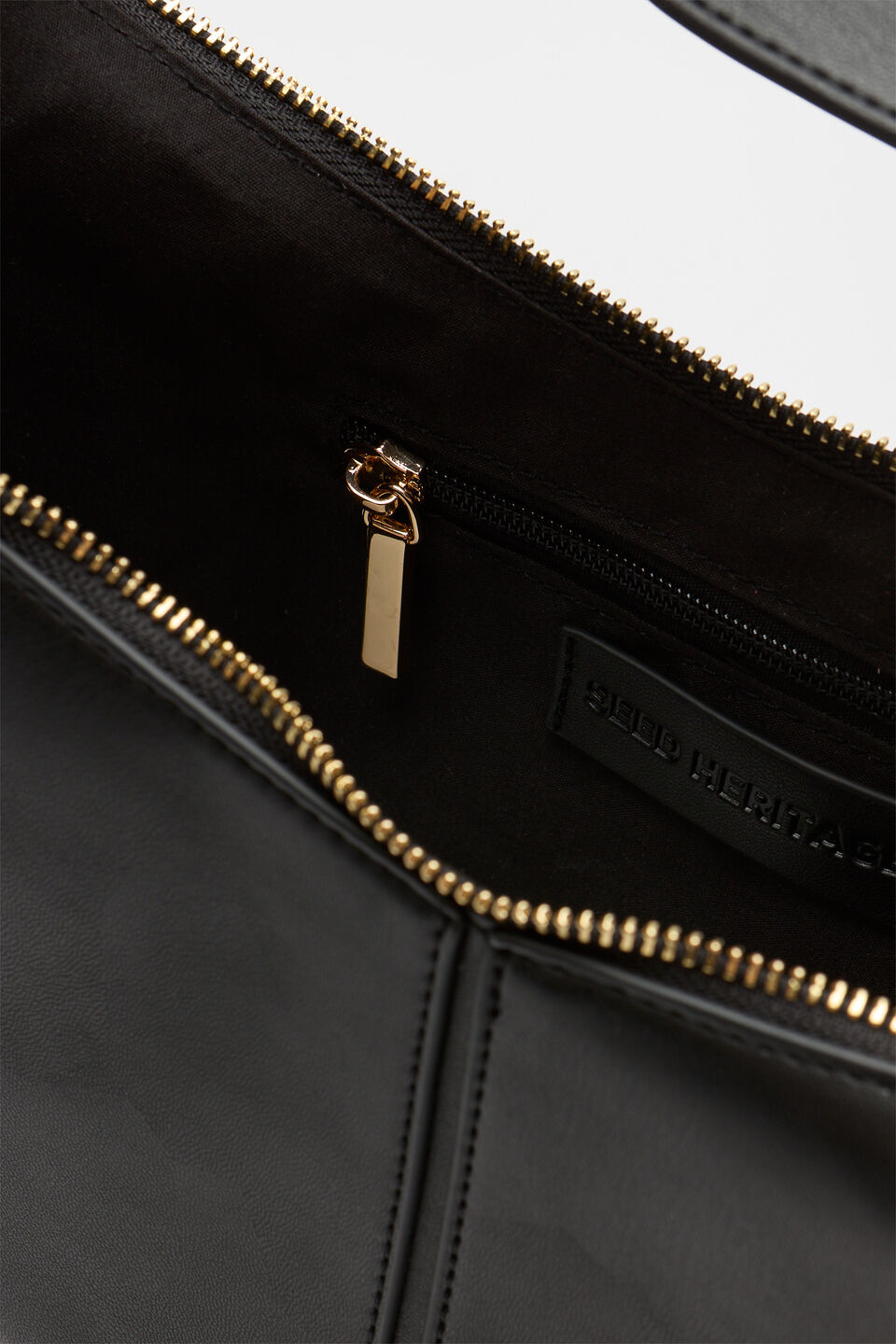 Relaxed Shoulder Bag  Black