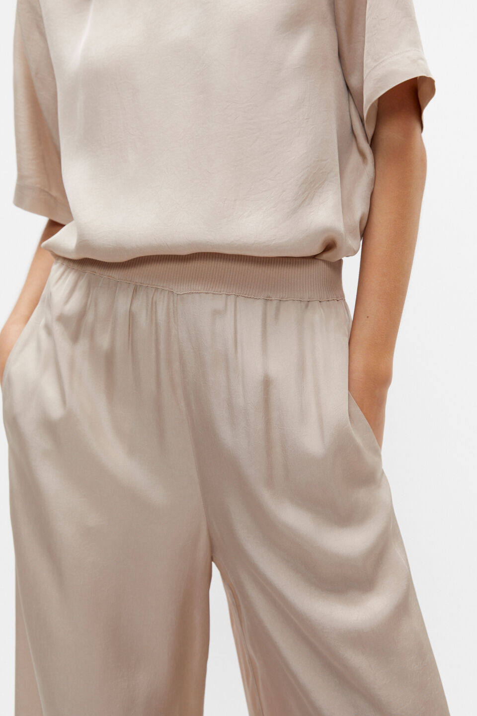 Textured Satin Pant  Cool Sand