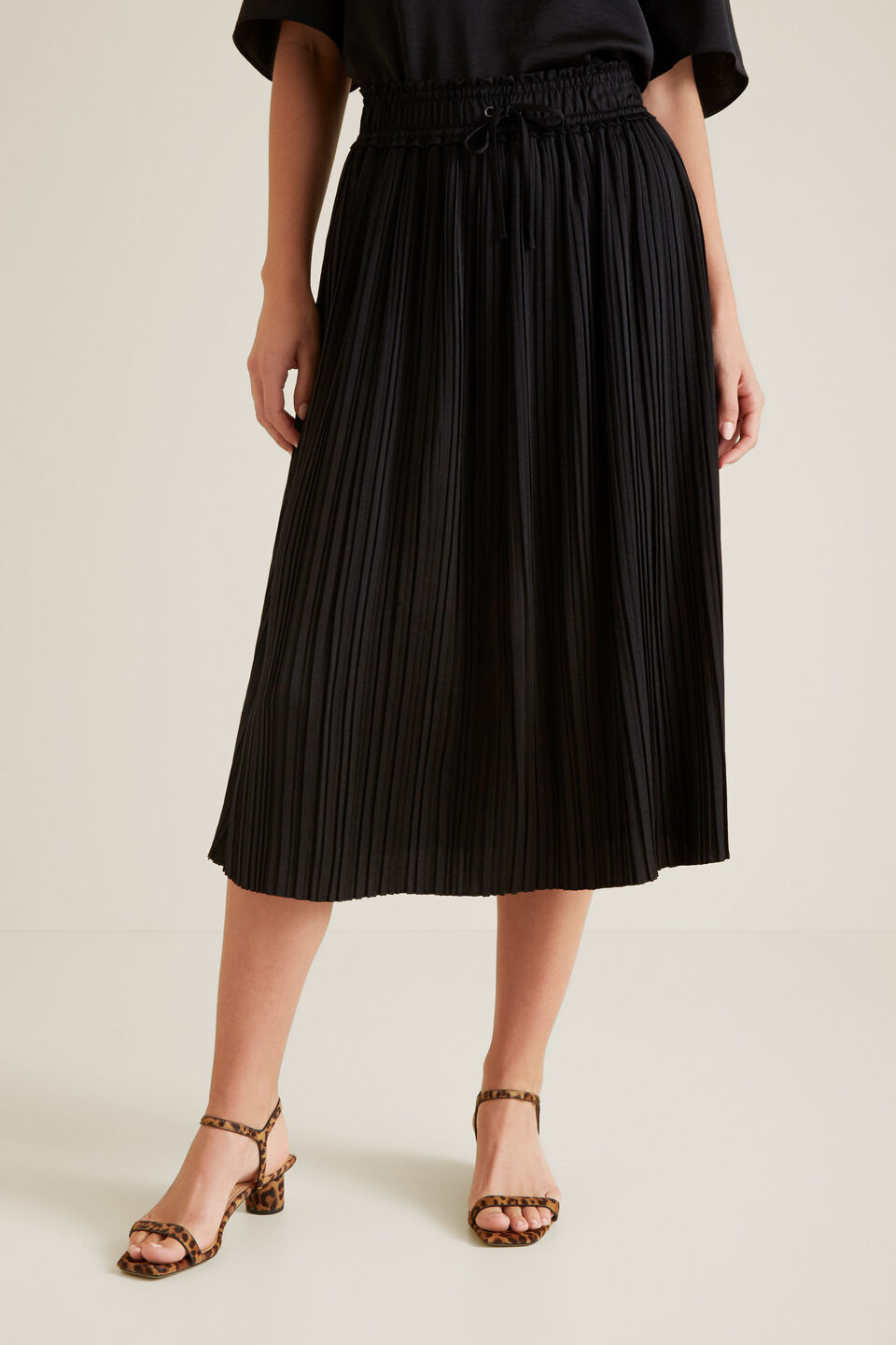 Pleat Detail Skirt  