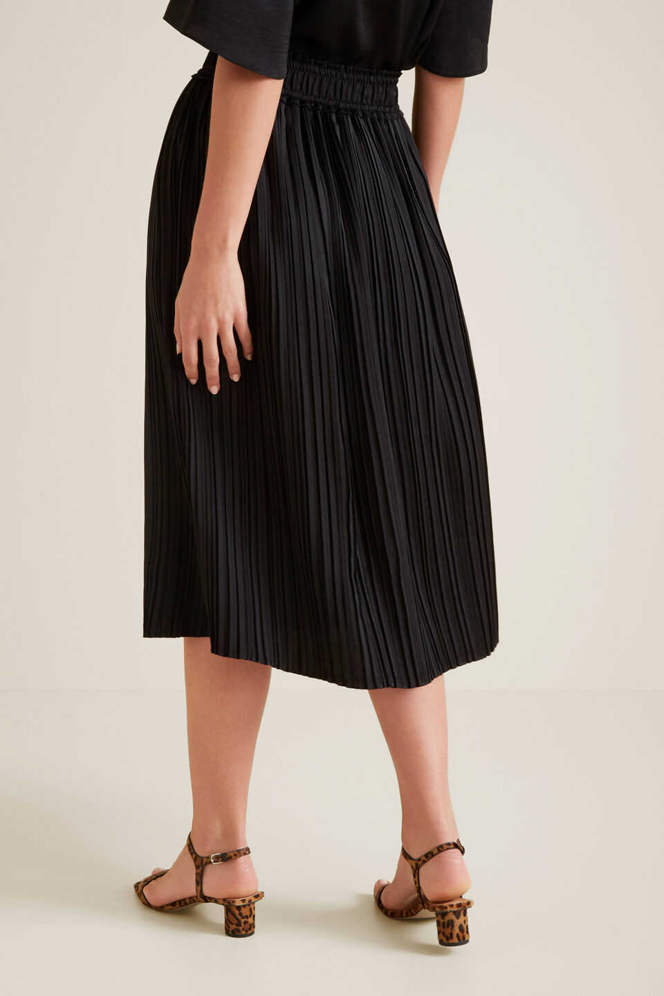 Pleat Detail Skirt  