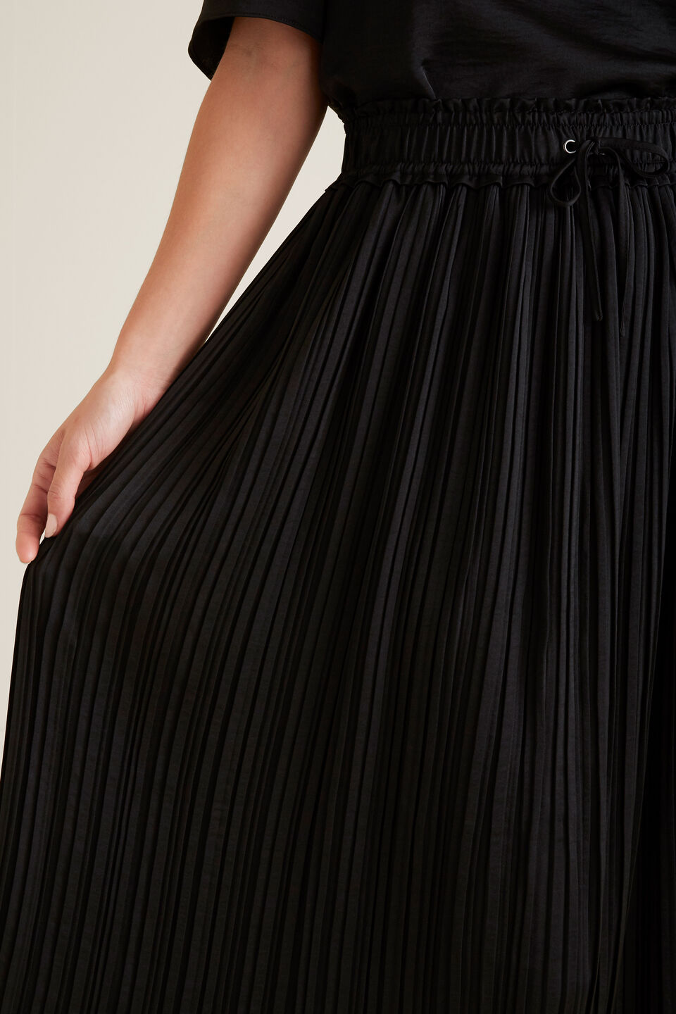 Pleat Detail Skirt  