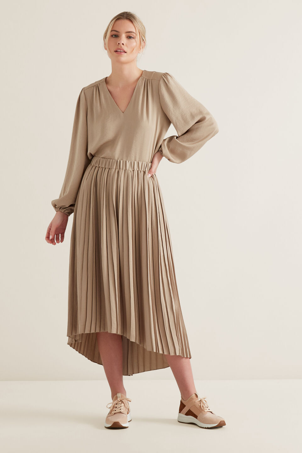 Hi-Lo Pleated Skirt  