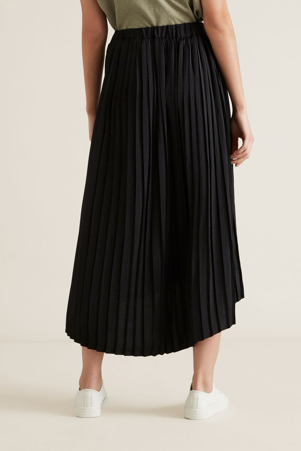 Hi-Lo Pleated Skirt  