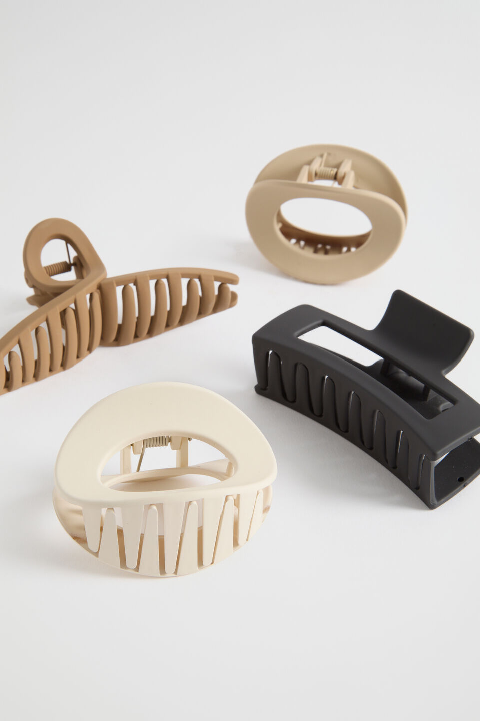 Curved Hair Claw Pack  Fudge