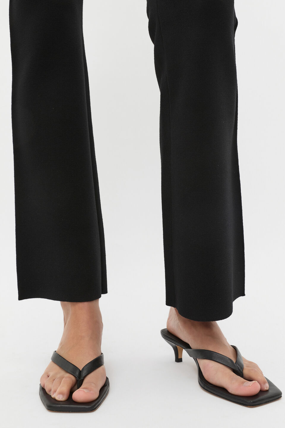 Crepe Knit Pintuck Pant  Black