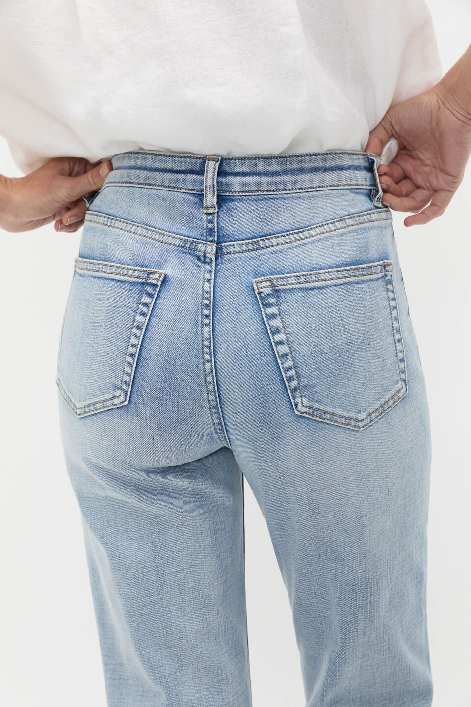 Core Straight Leg Stretch Jean  Mid Blue Wash