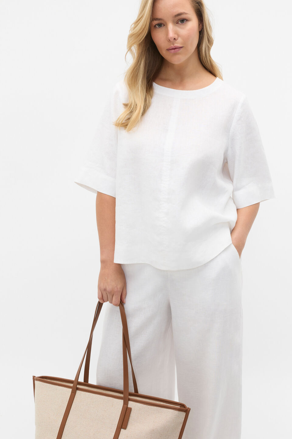 Core Linen Tee  Whisper White