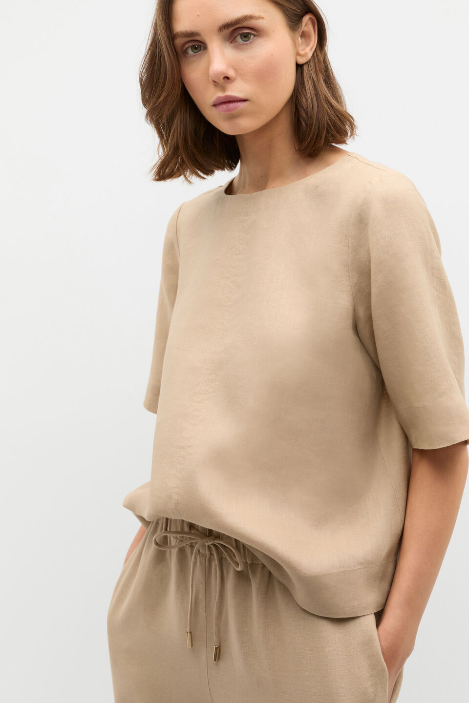 Core Linen Tee  Iced Latte