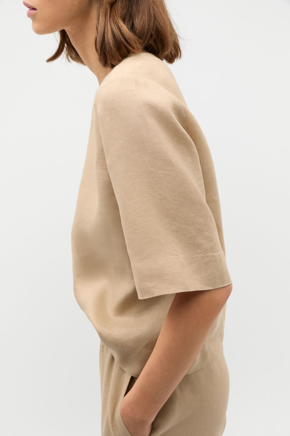 Core Linen Tee  Iced Latte