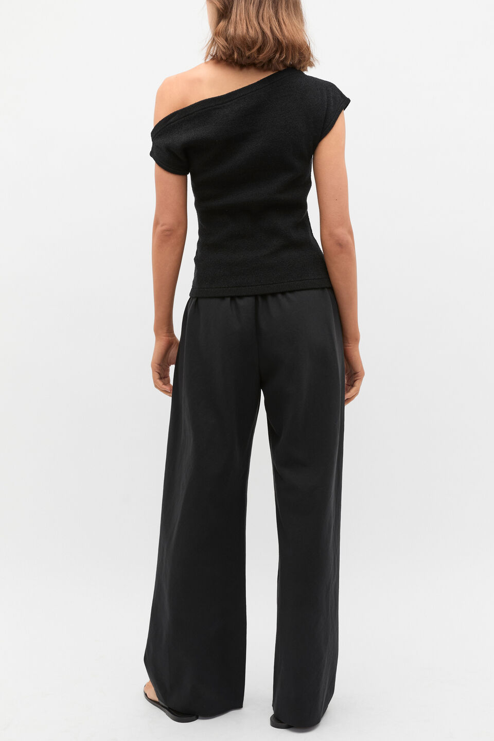 Drape Shoulder Knit  Black