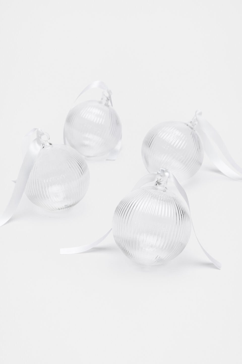 Glass Bauble Pack of 4  Clear