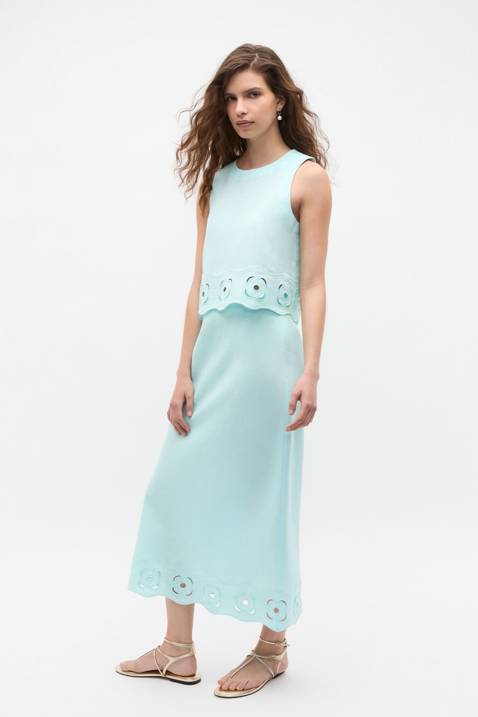 Retro Embroidered Hem Tank  Skyway