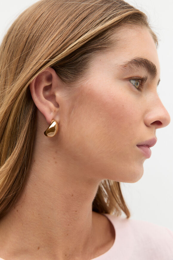 Curved Earring  Gold Curved Earring  Gold  hi-res