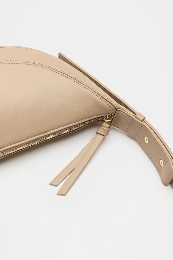 Relaxed Crossbody Bag  Rye Relaxed Crossbody Bag  Rye  hi-res