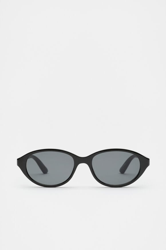 Pippa Round Sunglasses  Black Pippa Round Sunglasses  Black  hi-res