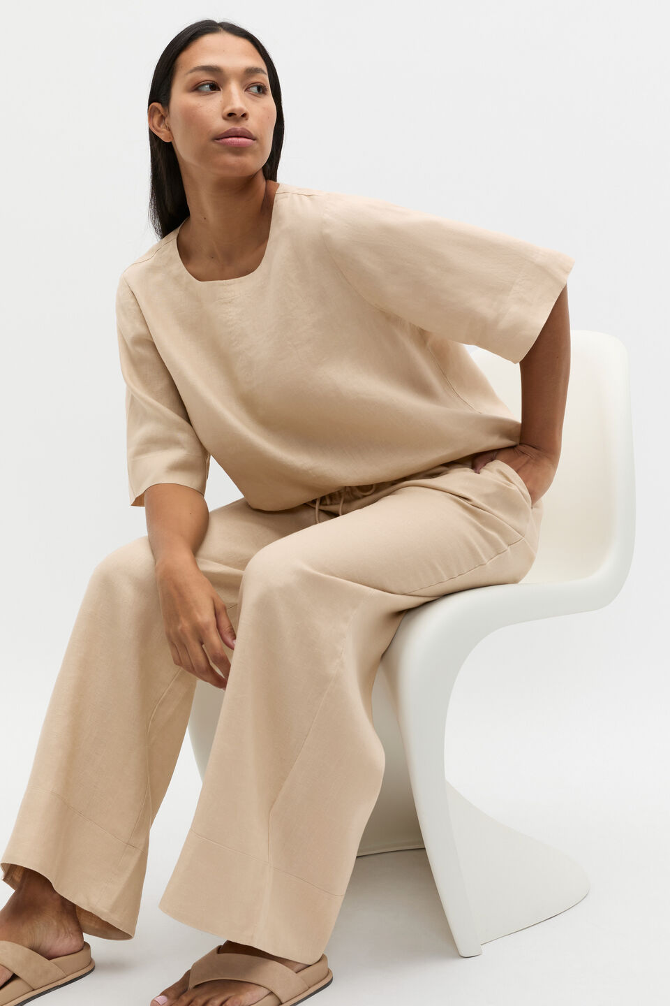 Core Linen Tee  Iced Latte