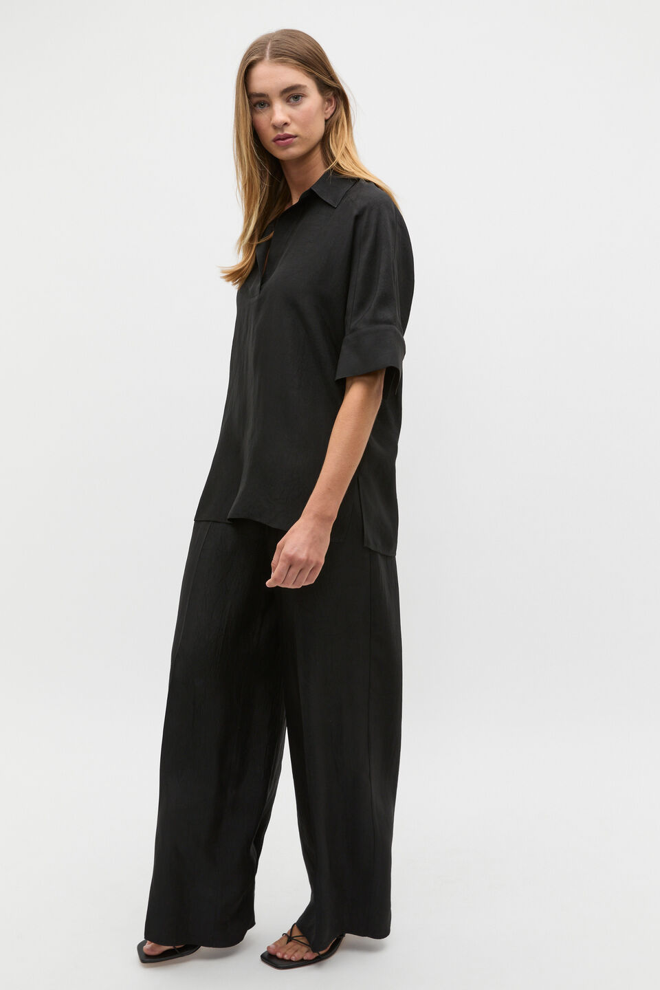 Crinkled Satin Collared Popover  Black