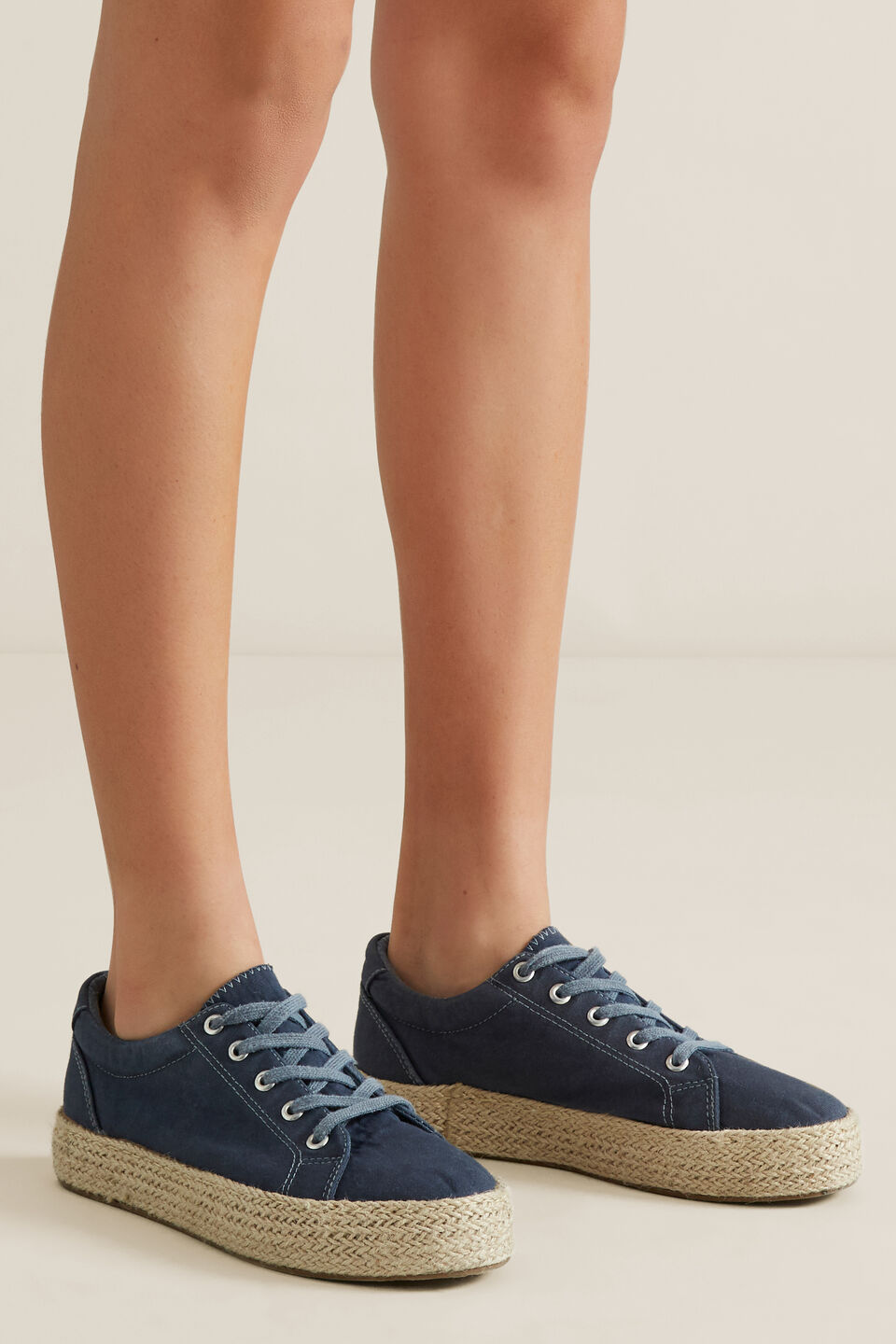 Rope Platform Runner  