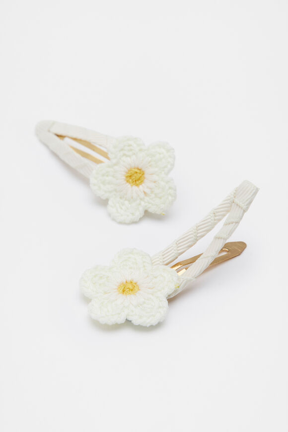 Crochet Daisy Snaps  Milk  hi-res
