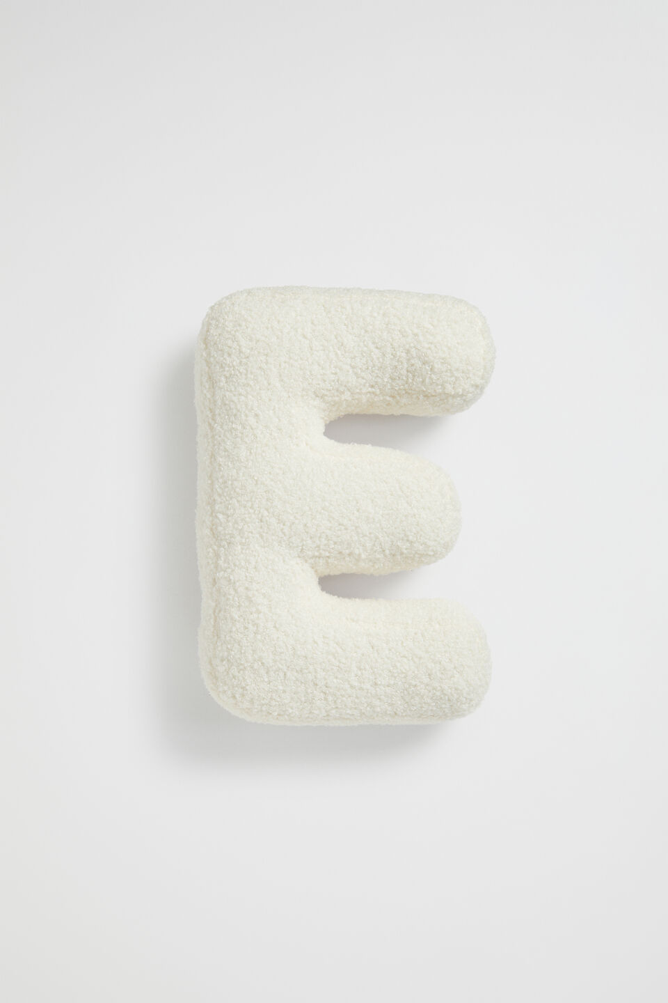 Teddy Initial Cushion Creme  E