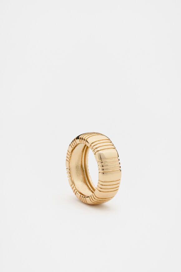 Creases Ring  Gold  hi-res