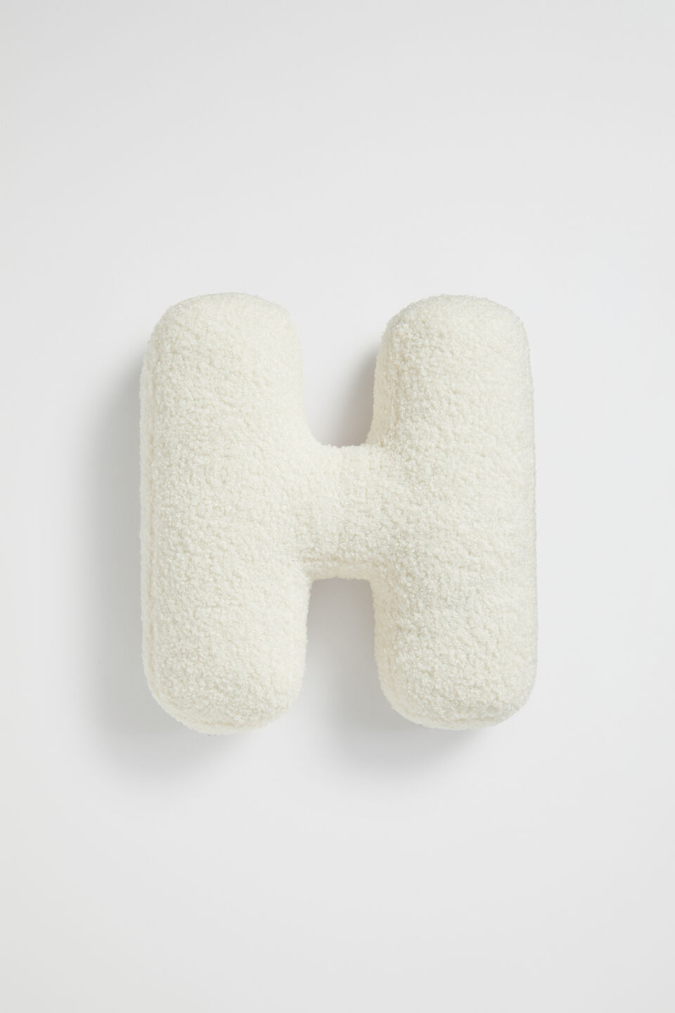 Teddy Initial Cushion Creme  H