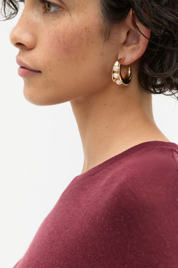 Sculpture Pearl Earring  Pearl  hi-res