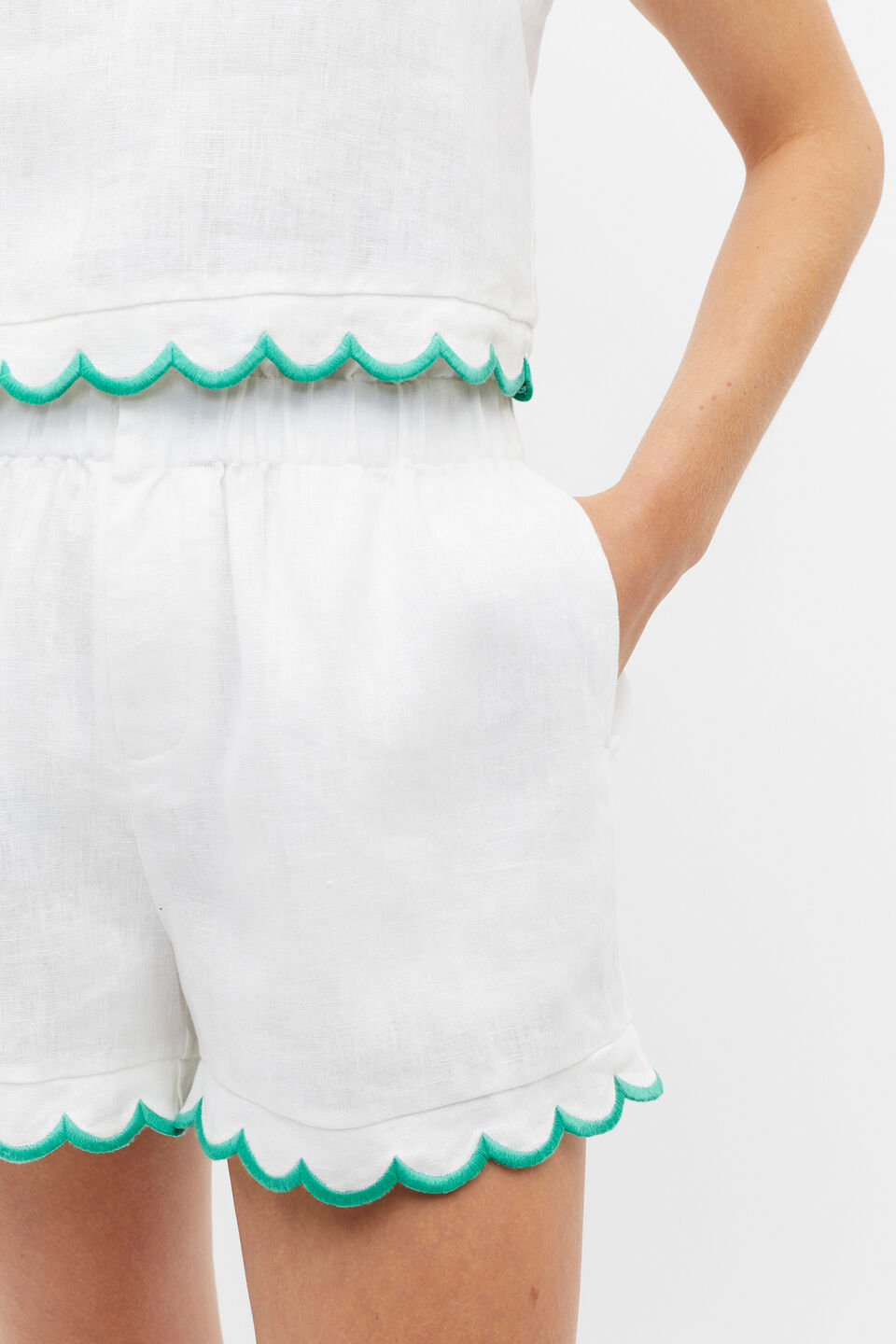 Scallop Shell Top  Whisper White