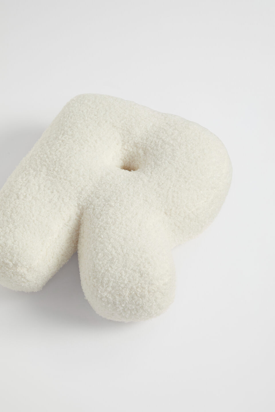 Teddy Initial Cushion Creme  R