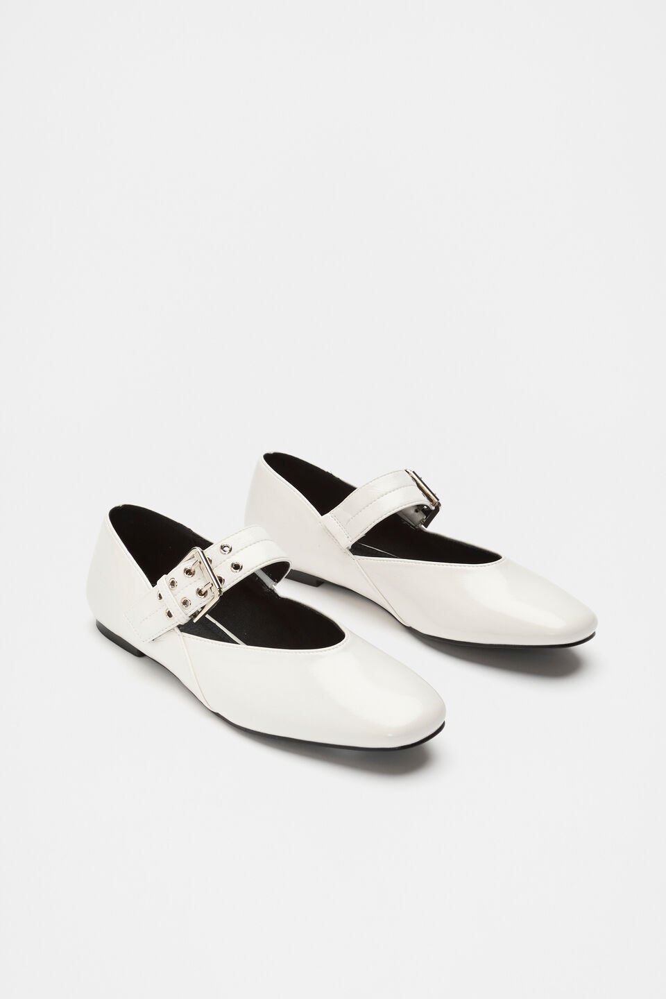 Buckle Ballet Flat  Light Cream