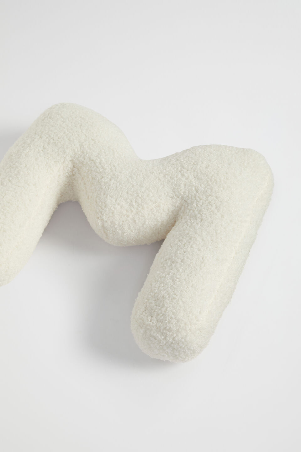 Teddy Initial Cushion Creme  M