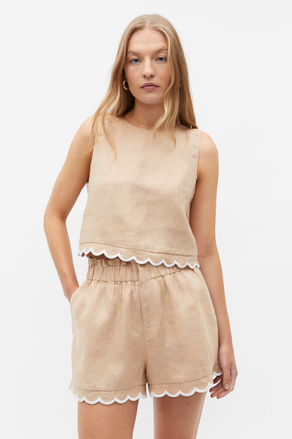 Scallop Shell Top  Nougat