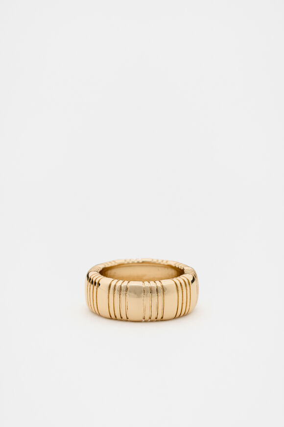 Creases Ring  Gold  hi-res