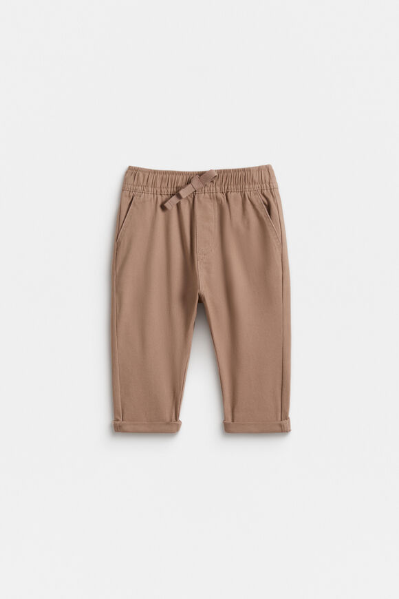 Core Logo Chino  Chocolate Shake  hi-res