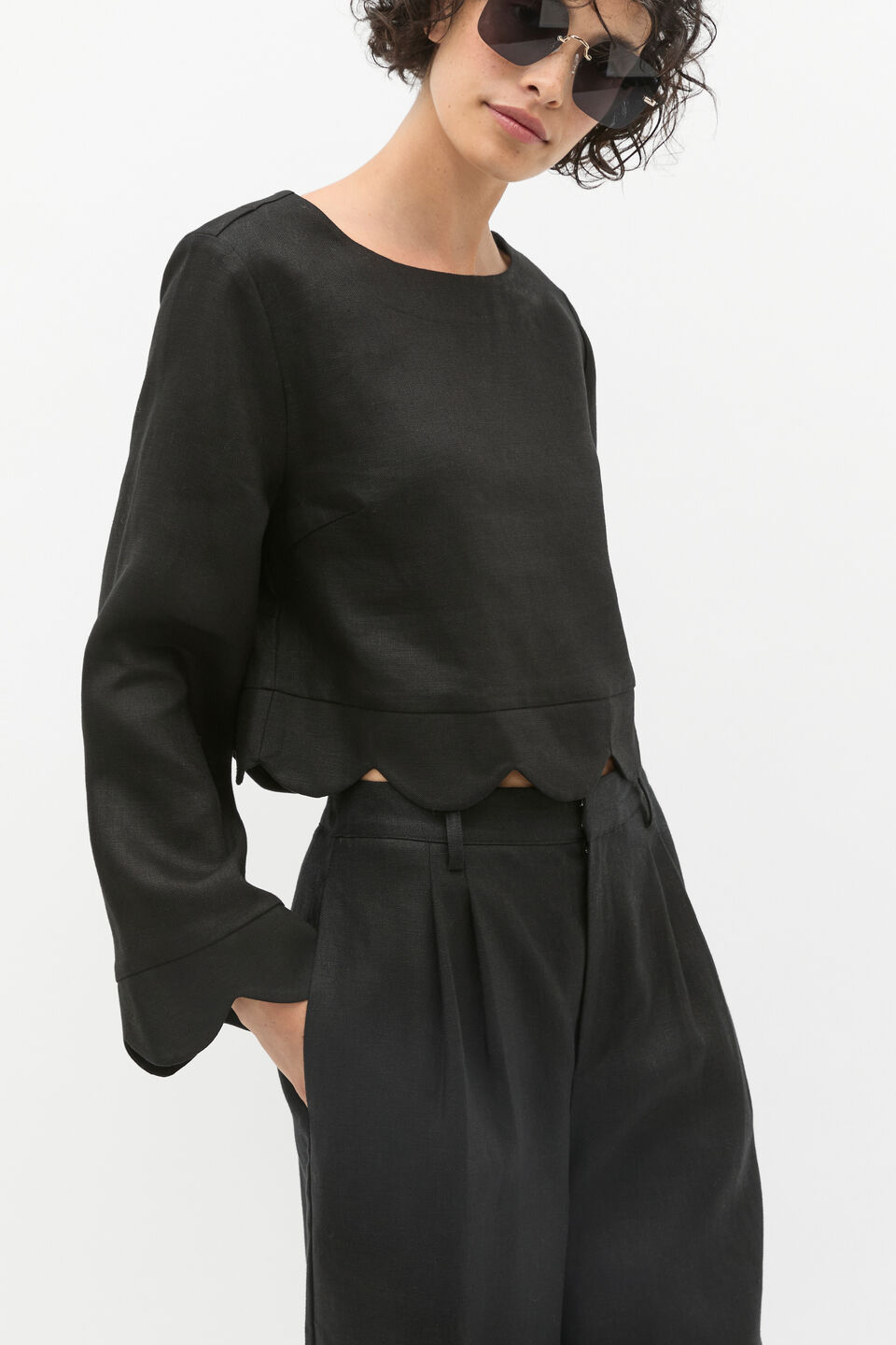 Scallop Hem Shell Top  Black