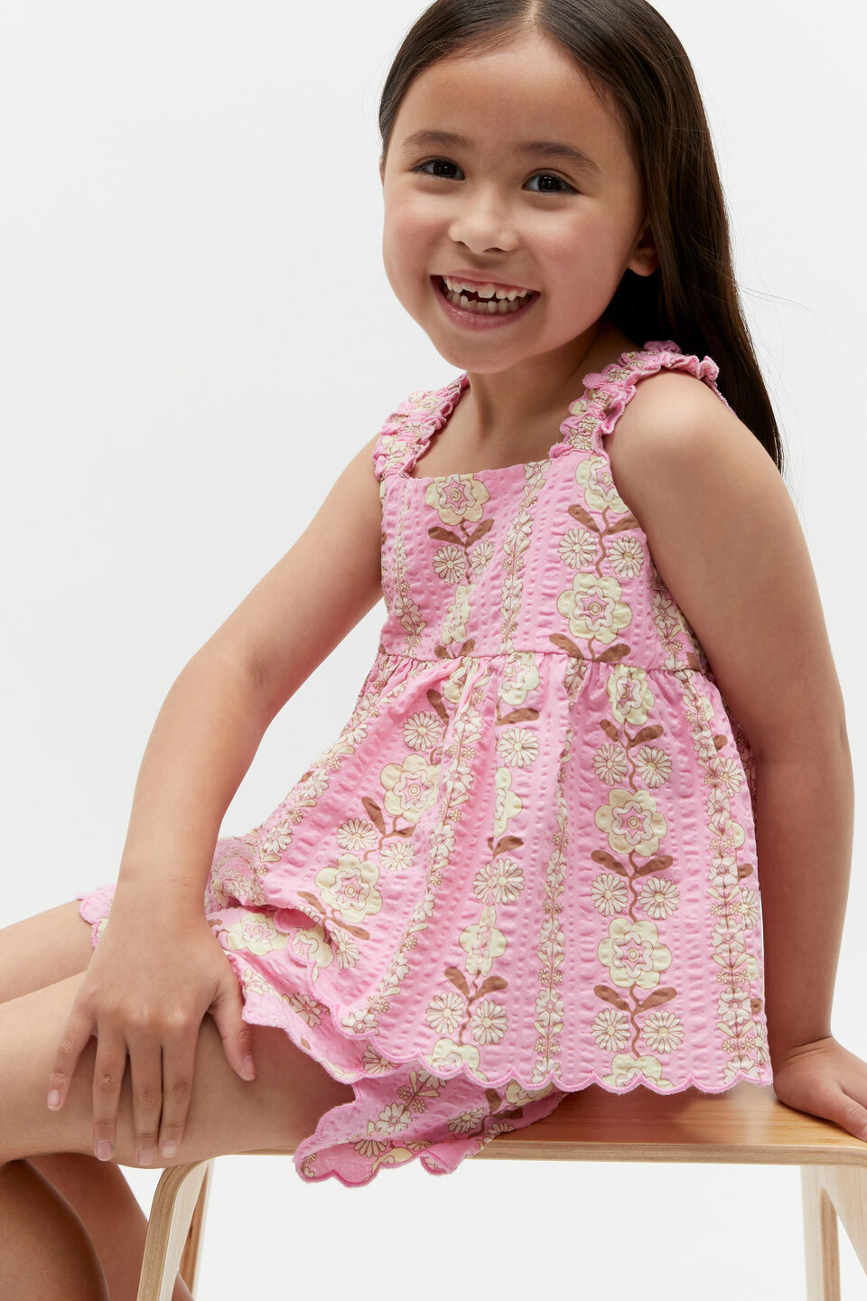 Daisy Scallop Top  Candy Pink