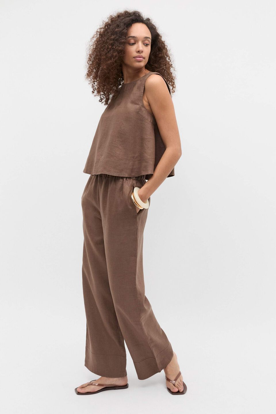 Core Linen Shell Top  Pinecone