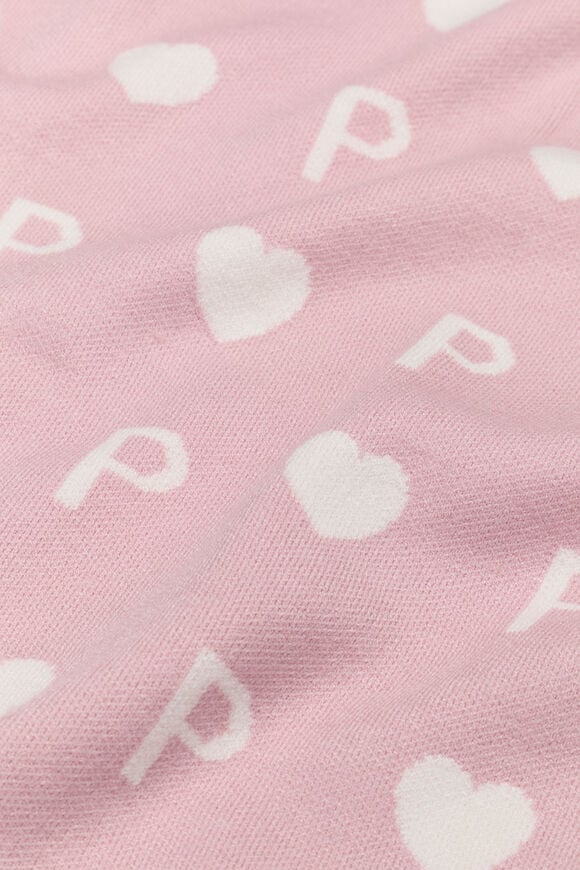 Heart Initial Blanket  P  hi-res