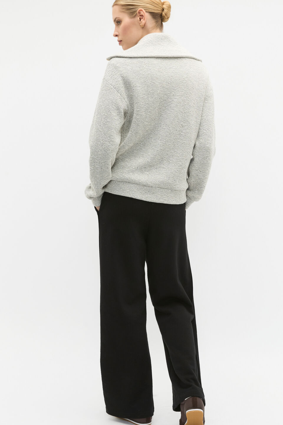 Textured Twist Sweat  Black Twist