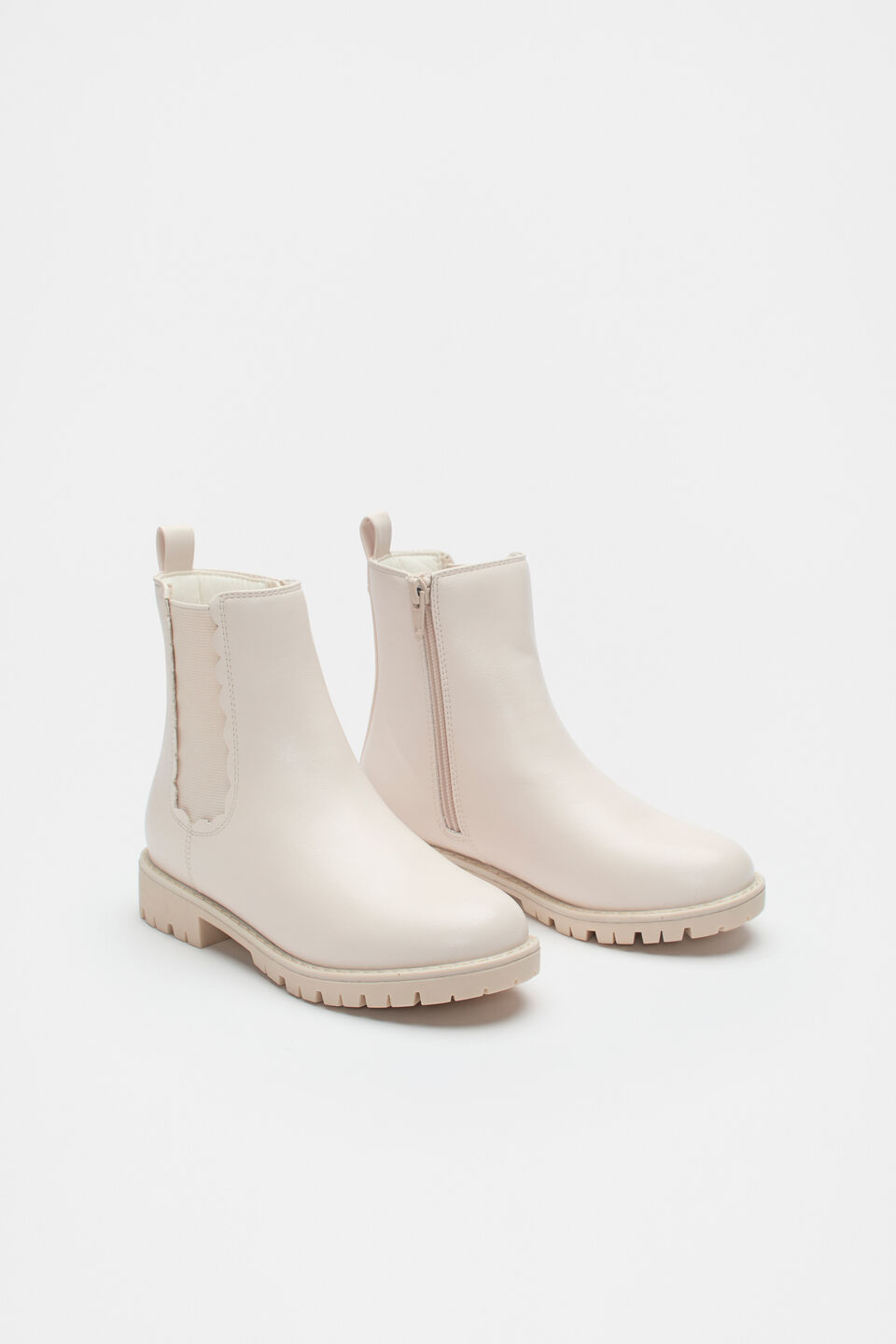 Scallop Gusset Boot  Creme