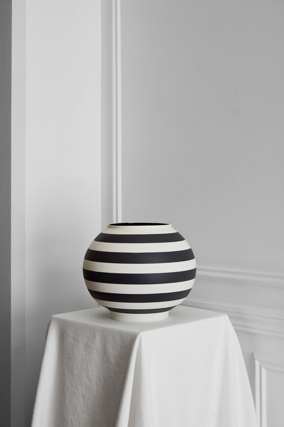 Block Stripe Vase  Caviar  hi-res