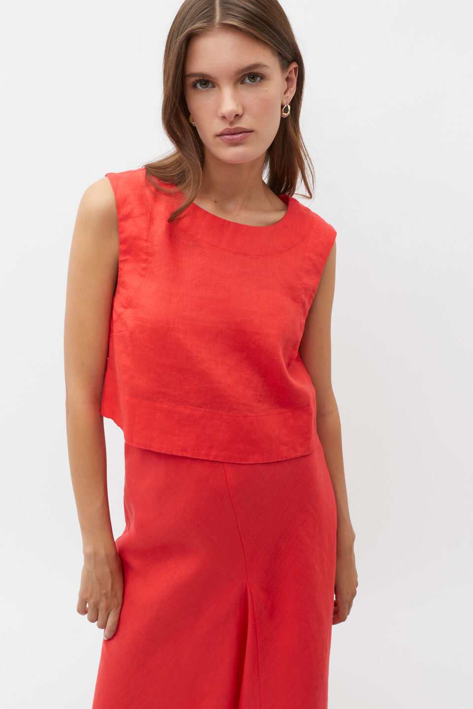 Linen Cropped Shell Top  Strawberry Red