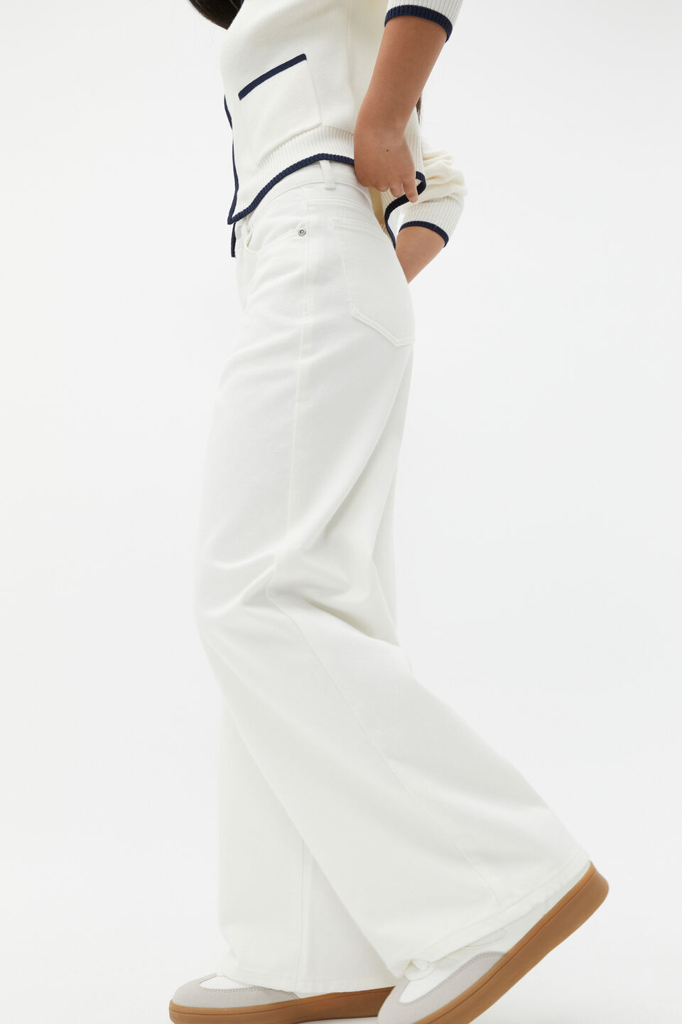 Essential Wide Leg Jean  Light Cream