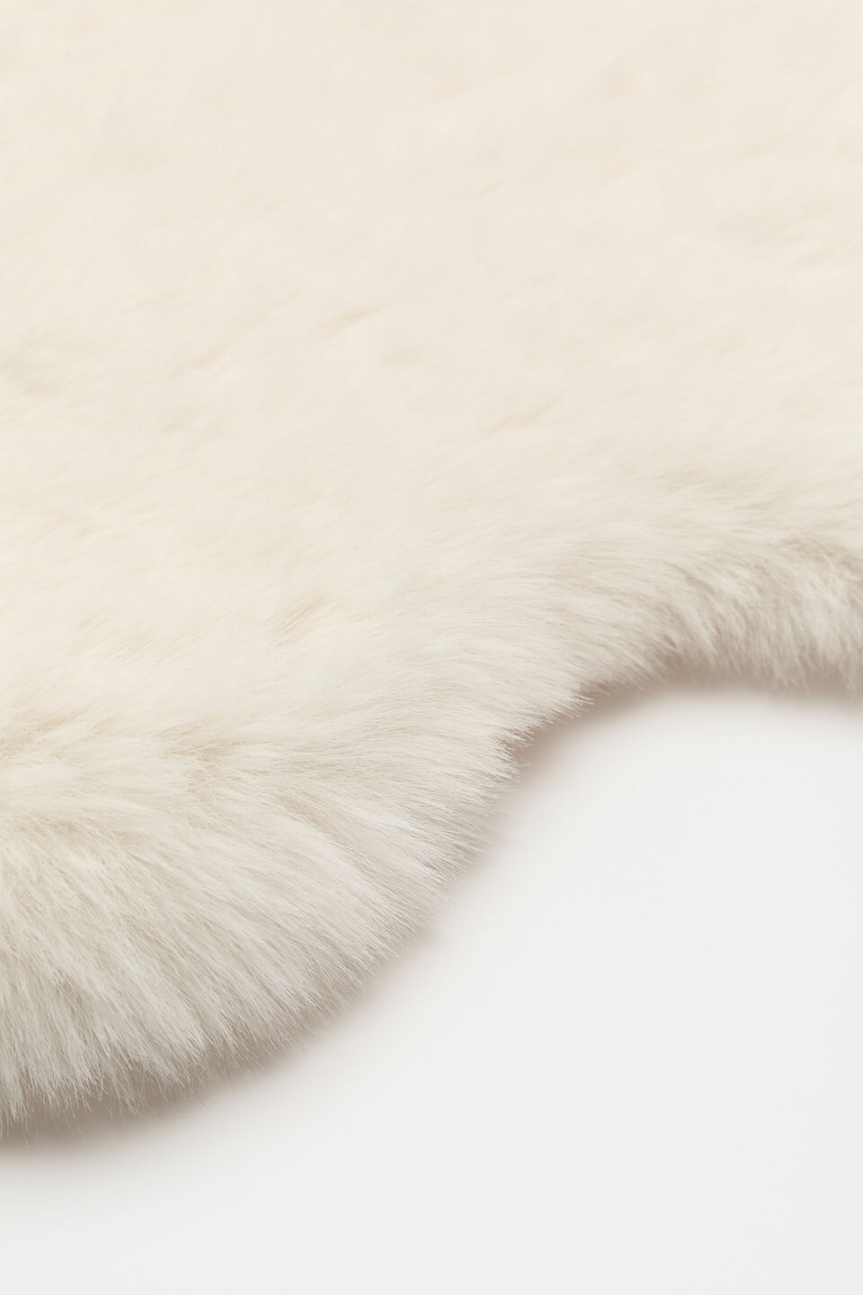 Luxe Faux Fur Rug  Classic Cream