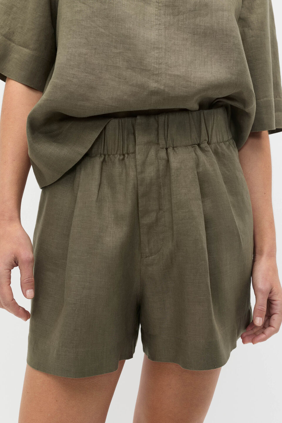 Core Linen Gathered Palazzo Short  Olive Leaf