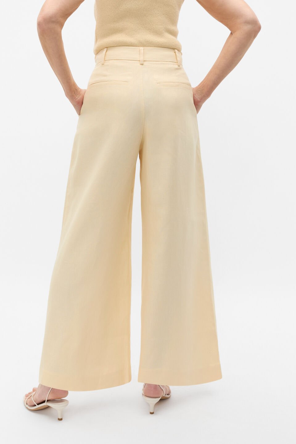 Tailored Linen Pleat Front Pant  Shortbread
